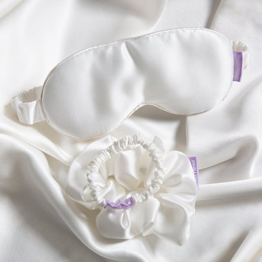 A Helpful Guide to Understanding Silk: What does 22 momme, 6A Grade or 100% pure Mulberry Silk even mean? - The Happy Parent Company